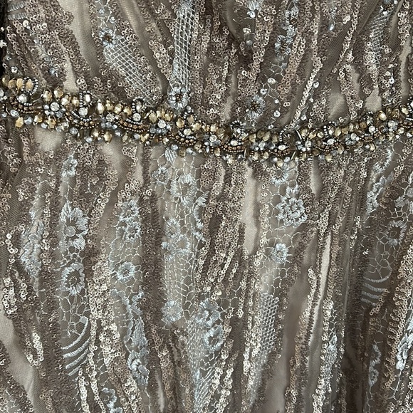 Mac Duggal
Embroidered & Embellished Long
Sleeve Tulle Ballgown - Picture 10 of 11